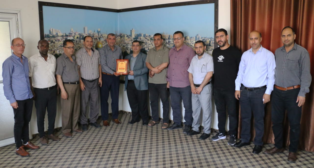 زيارة نادي خدمات دير البلح | 