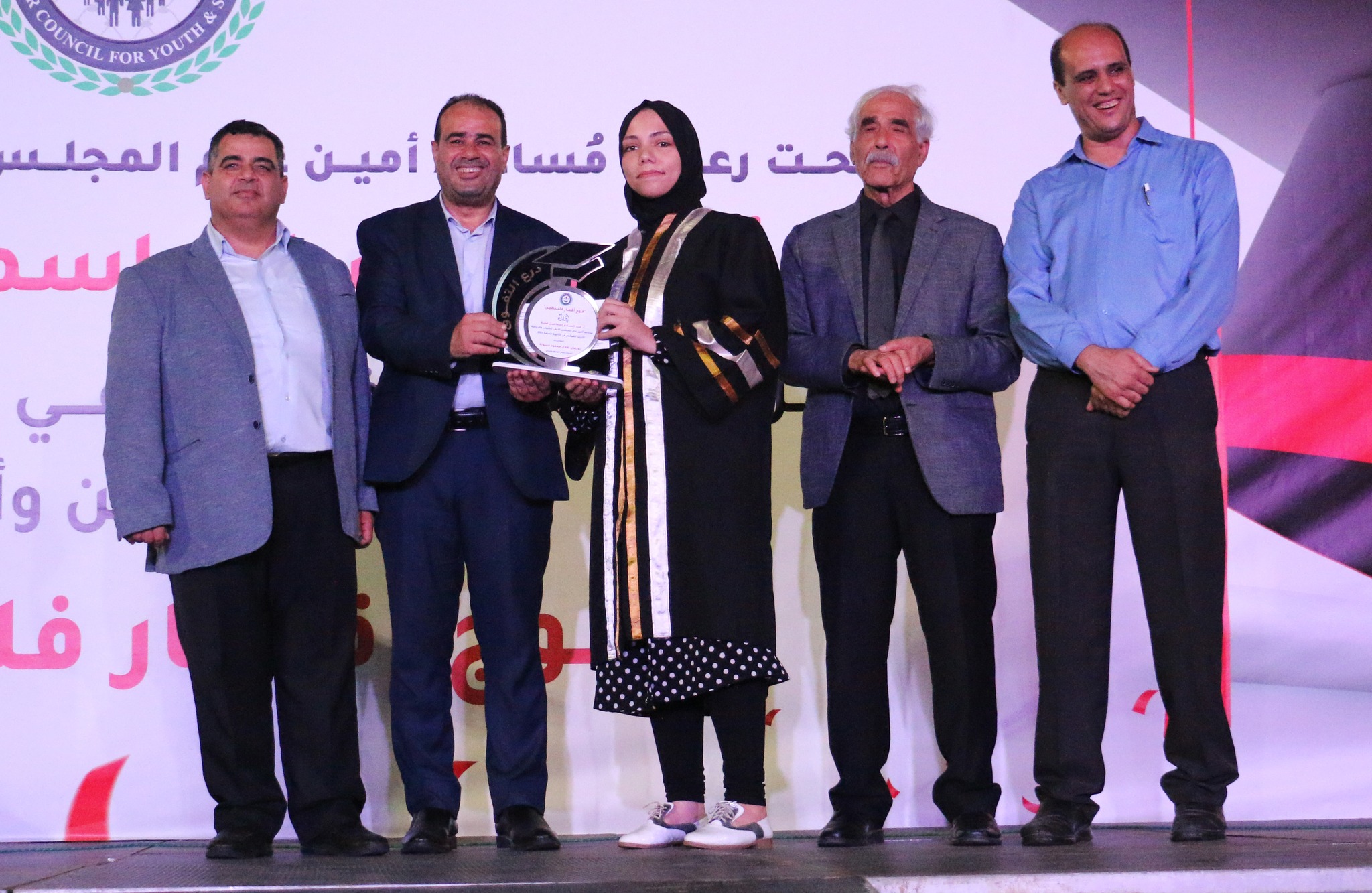 حفل تكريم 250 من المتفوقين من الرياضيين وأبناءهم في الثانوية العامة " فوج أقمار فلسطين " | 