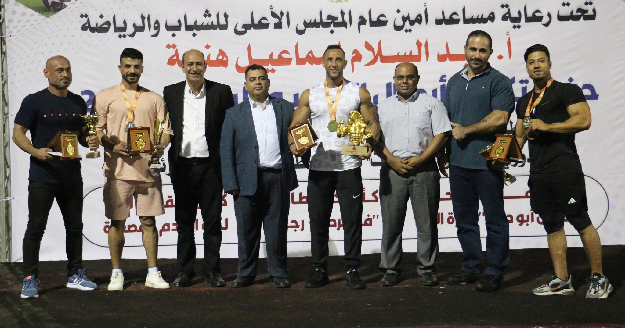 "هنية" ود."المجدلاوي" يكرمان أبطال "كمال الأجسام" و"الطائرة" و"اليد" و"الطاولة" و"القدم المصغرة" | 