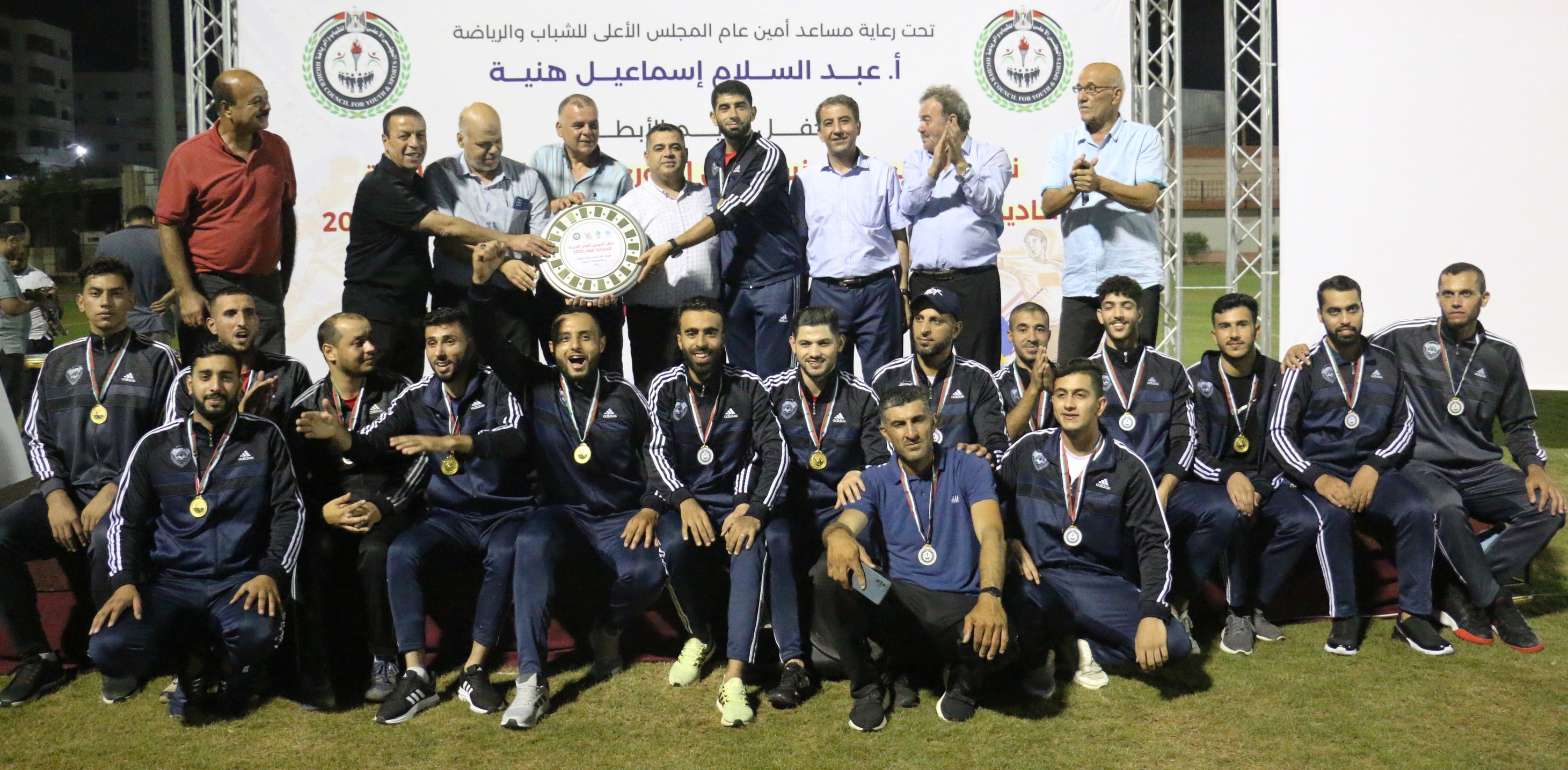 "هنية" يكرم أبطال كرة الطاولة والطائرة وأكاديمية تشامبيونز | 