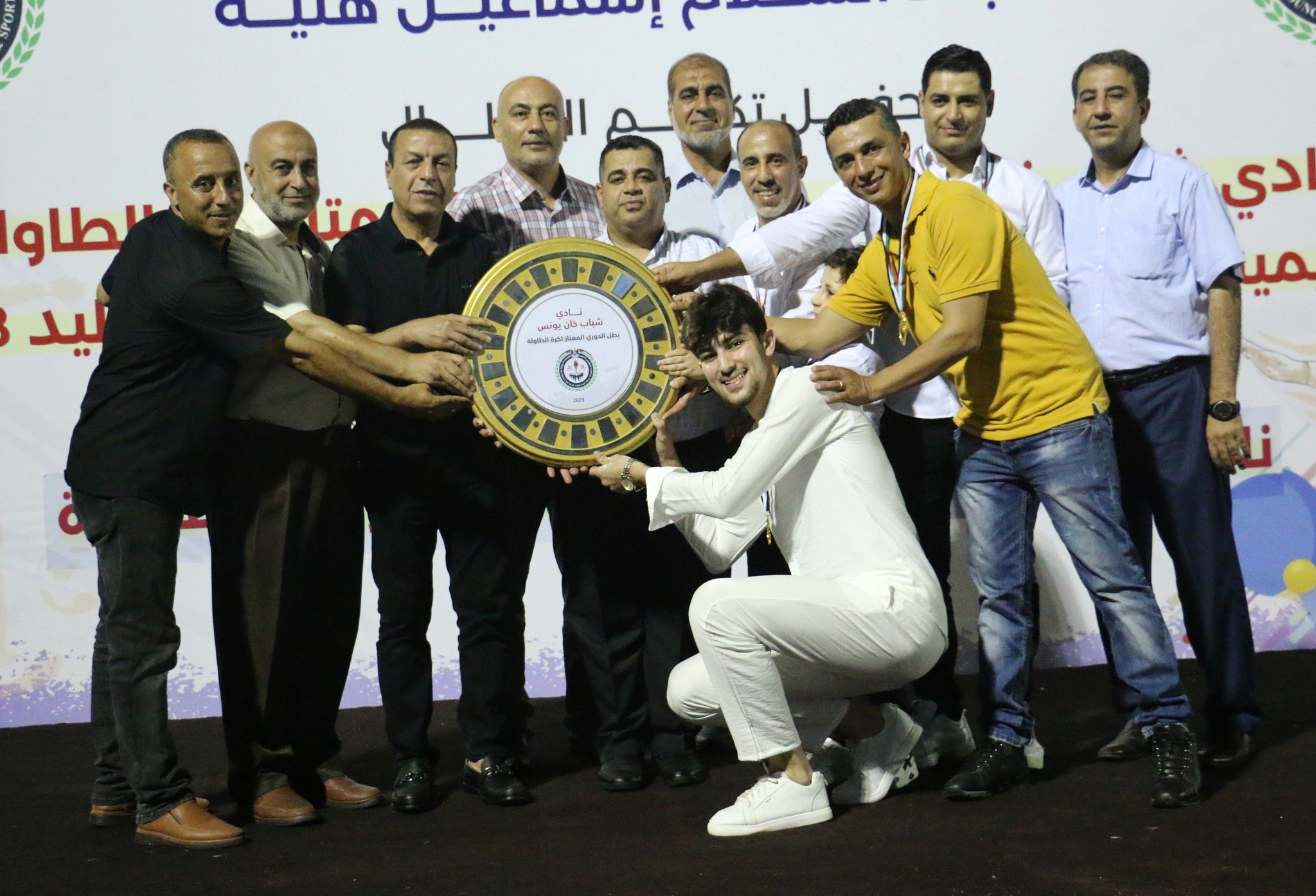 "هنية" يكرم أبطال كرة الطاولة والطائرة وأكاديمية تشامبيونز | 